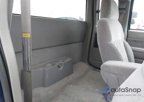 1999 Chevrolet S-10 Ls из США, поврежденный, VIN 1GCCS19XXX8199082